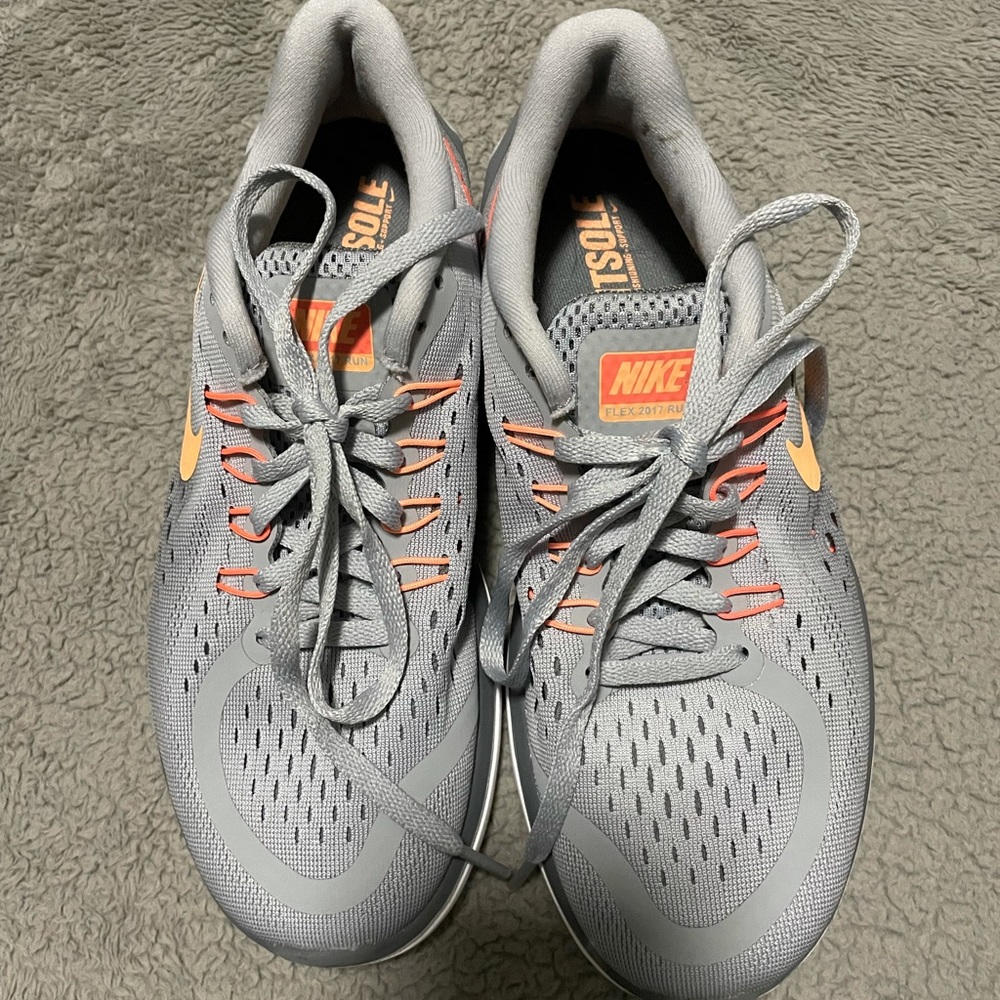 Nike Fitsole tennis shoes